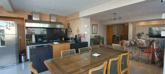 Excelente Cobertura com 3 quartos (1 suíte com varanda) e 3 vagas no Buritis