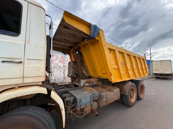 Caçamba truck 12 mts 