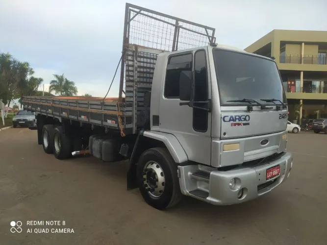 Caminhão 2428e
