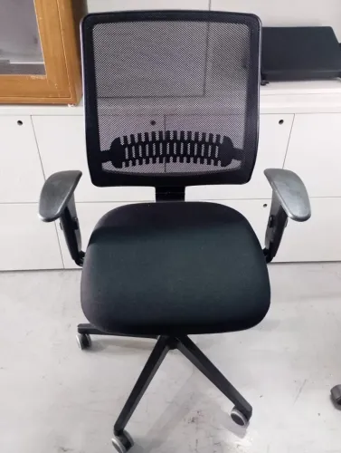 Cadeira de Escritório  Flexform Uni All Black
