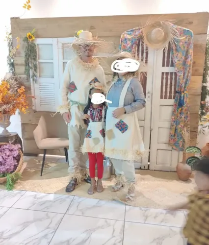 Vendo essa fantasia de são João .