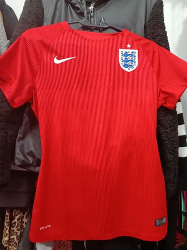 Vendo camisa Nike original feminina compa 2014