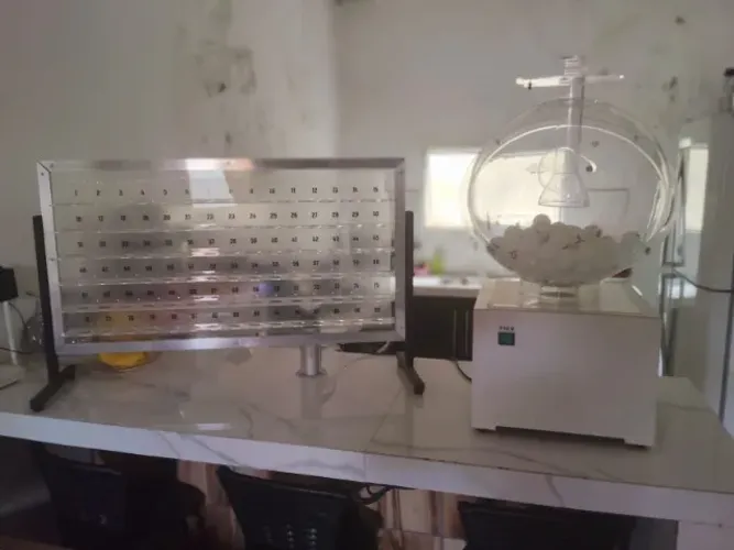 Kit Bingo Az de Ouro 1-90: Globo + Painel + 90 Bolinhas (Novo)