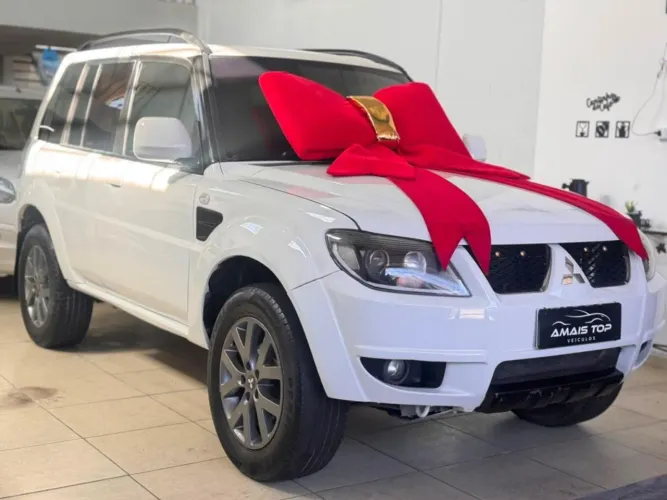 Mitsubishi Pajero TR4 2.0 Flex 16V 4X2 Aut. 2015
