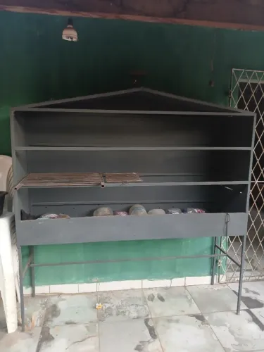 Churrasqueira Grande de Metal / Aço (Modelo Coifa/Telhado)