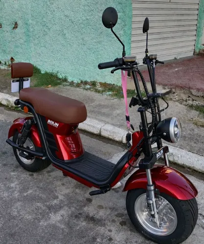 Scooter elétrica autopropelido X12 em perfeito estado.