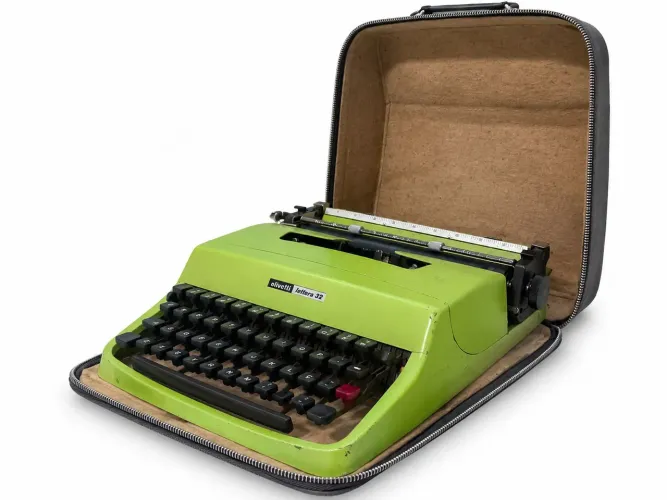 Máquina de escrever Lettera 32