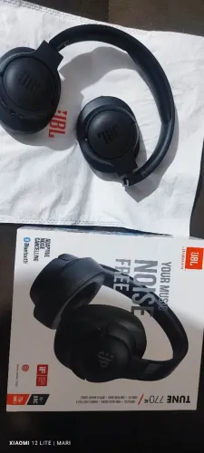 Fone de ouvido JBL tune 770NC cancelamento de ruído