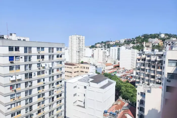 Uma oportunidade no centro do Rio de 2 Quartos abaixo do valor de mercado.