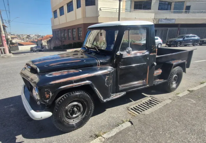Ford F-75 4X2 2.6 V12 1972