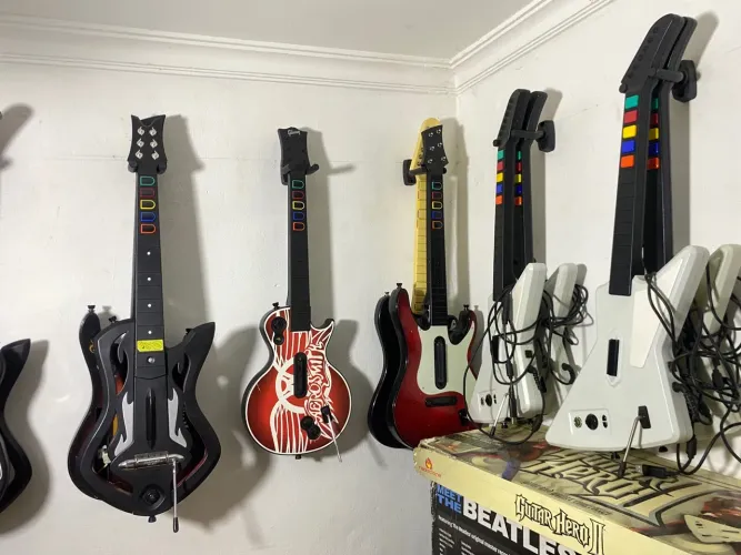 Guitarra para Guitar Hero Xbox 360 PS3 PC Fender Stratocaster Gibson