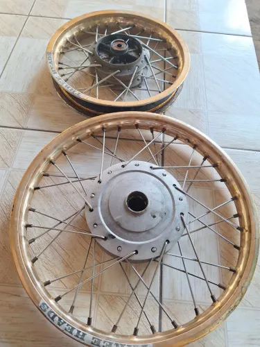 Vende se 2 aros para biz