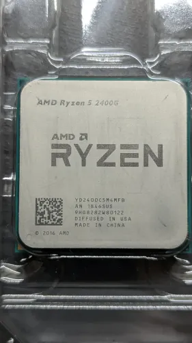 Processador AMD Ryzen 5 2400G AM4 3.9GHZ MAX BOOST 6MB Cache Radeon RX Vega