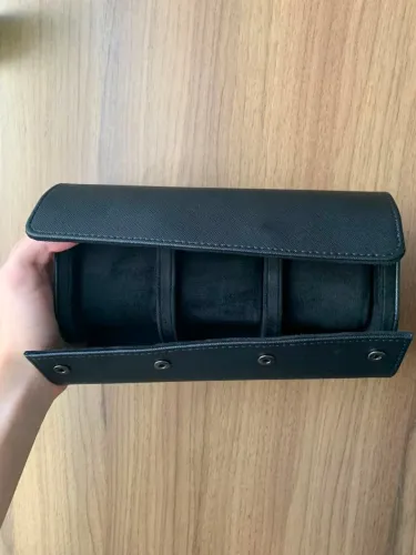 ESTOJO EM COURO ORIGINAL PARA RELÓGIOS - NA COR PRETA