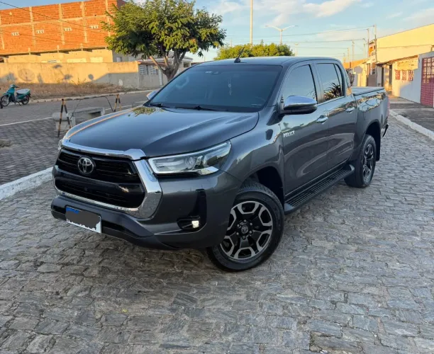 Toyota Hilux CD SRX 4X4 2.8 TDI 16V Diesel Aut. 2023