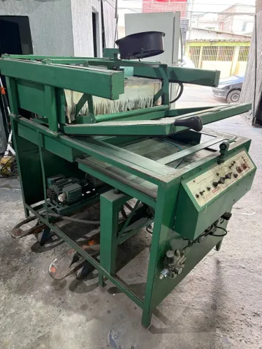 Máquina Vacuum Forming