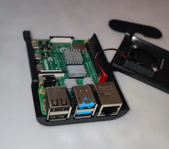 Raspberry pi4 b , 8 GB ram, 16 gb SD, com fonte + HDMI especial