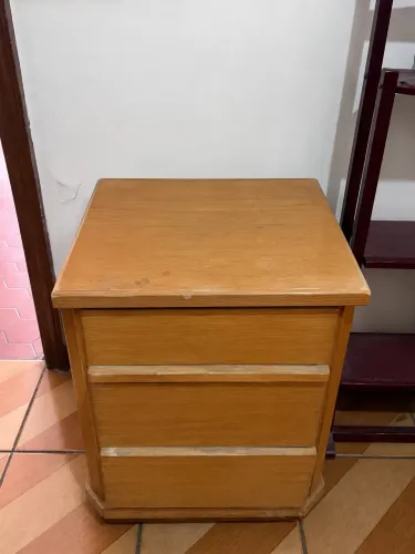 Mesa de cabeceira