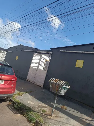 Alugo kitnet 