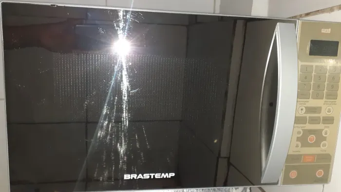 Microondas Brastemp.(MODELO TOP!COMPLETO!)INOX,GRIL E ESPELHADO"em otimo estado.