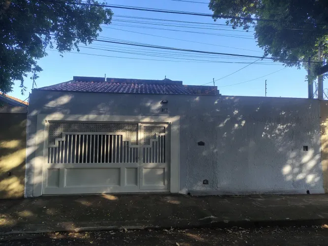 CASA A VENDA NO JUSSARA