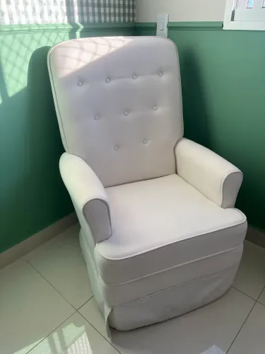 Poltrona de amamentação 