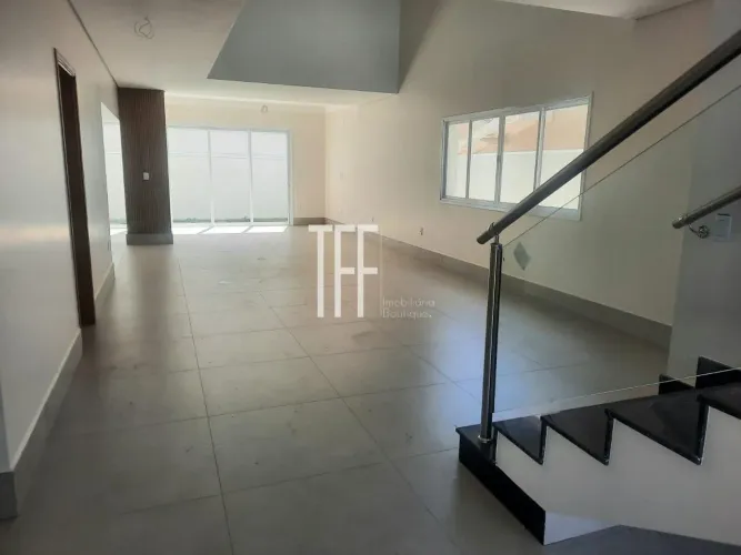 Casa à Venda no Condomínio Paineiras - Betel - Paulínia - SP.