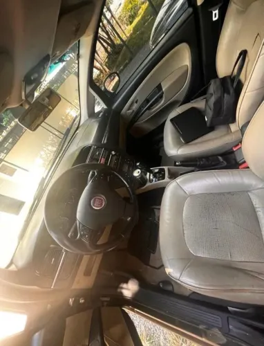 Fiat Linea Absolute 1.9/1.8 Flex Dualogic 4P 2010