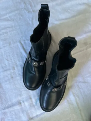 Botas super novas 