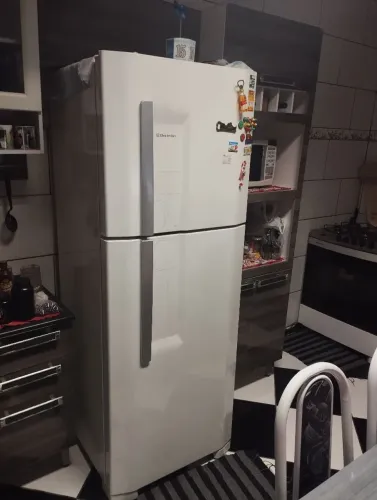 Vendo Geladeira Duplex Electrolux 470 litros