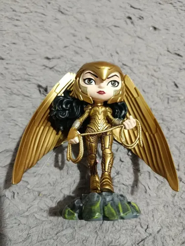 Action Figure Minico Mulher Maravilha Golden Armor (Iron Studios)