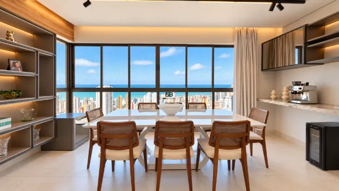Apartamento exclusivo de 3 suítes com vista para o mar no Brisamar
