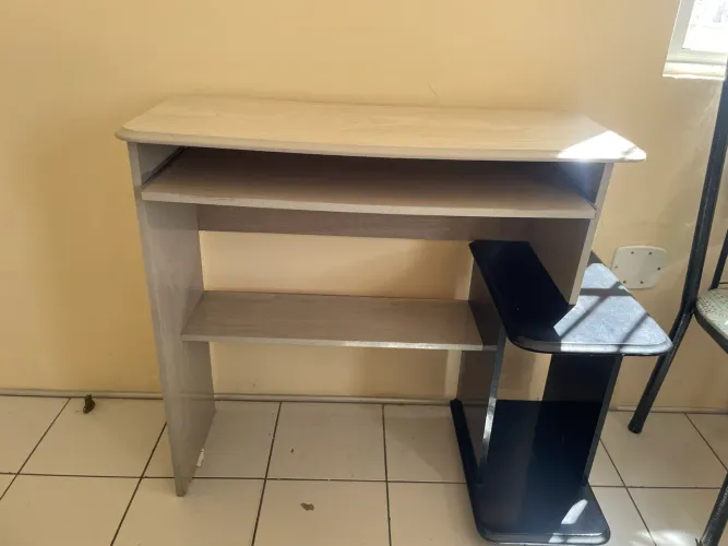 Mesinha de Escritório