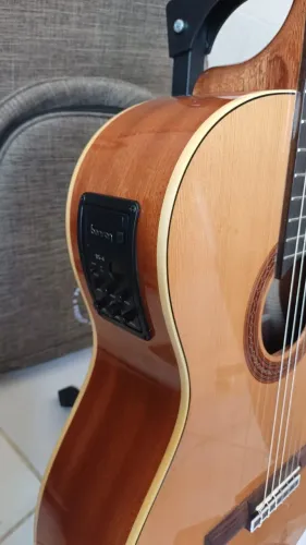 Violão Benson Exodus EXC500CE NT - Tampo Maciço em Cedro + Bag