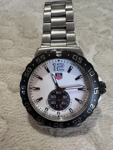Relógio TAG Heuer Formula 1 Grande Data 42mm