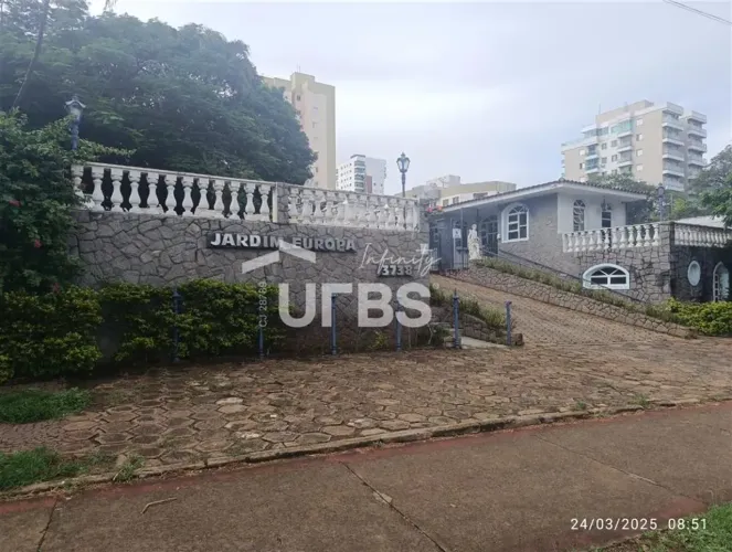 Apartamento com 139,7m² à venda no Saraiva