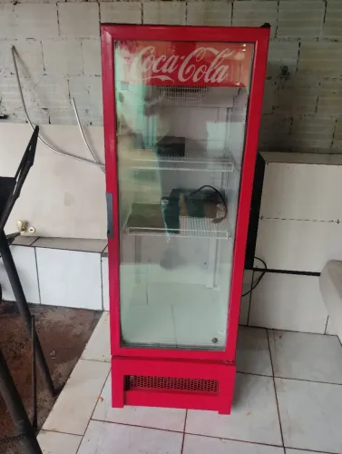 Vendo expositor 230L voltagem 110w