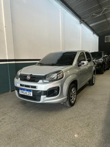 Fiat Uno Attractive 1.0 EVO Fire Flex 8V 5P 2021