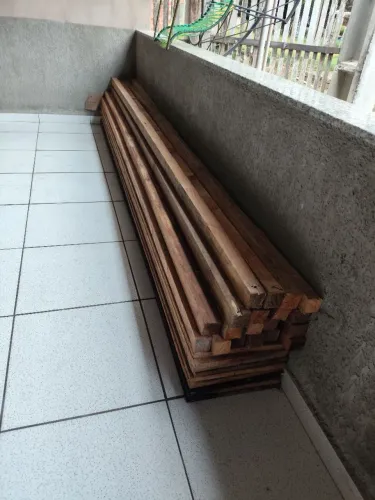 Madeira caixaria