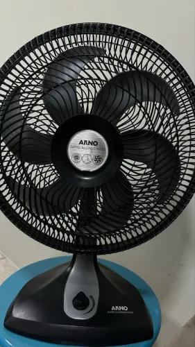 Ventilador Arno em perfeito funcionamento