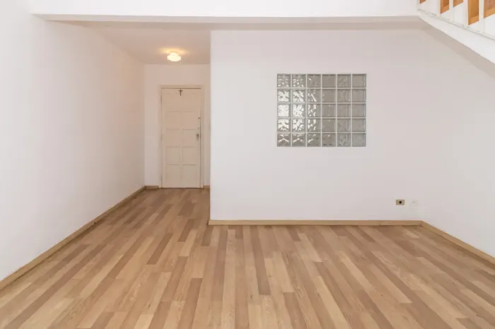 Casa para venda em Pinheiros com 2 quartos, 140m²