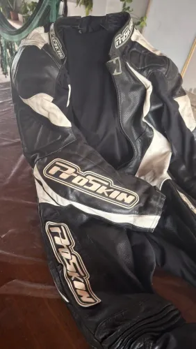 Macacão para motociclista