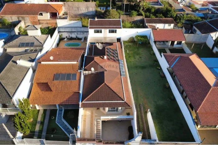 Casa Completa com Lazer Privativo no Circuito das Águas Ideal para Moradia ou Renda com T