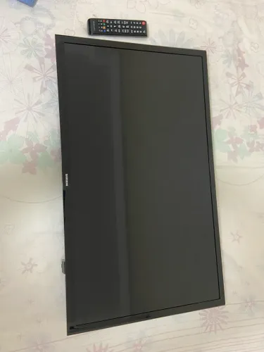 TV Samsung 32? com moldura 