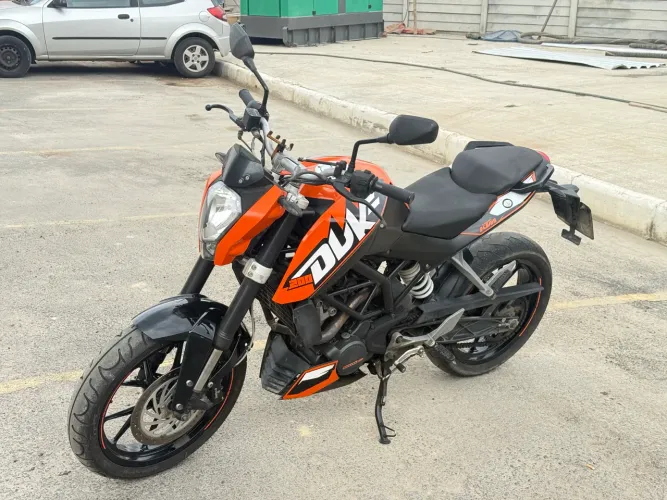 KTM Duke 200 (2017) - Impecável de Mecânica / R$ 2.650 em Revisão Recente