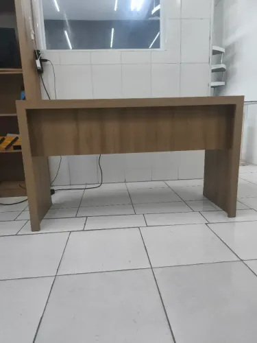 Mesa de escritório - escrivaninha