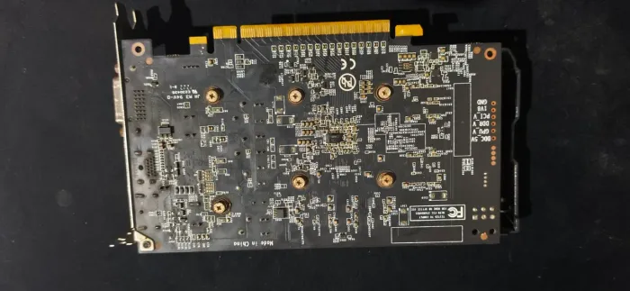 Placa de vídeo GTX 1630 (COM DEFEITO)