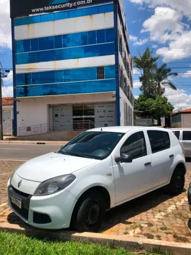 Renault Sandero Authentique Hi-flex 1.0 16V 5P 2014