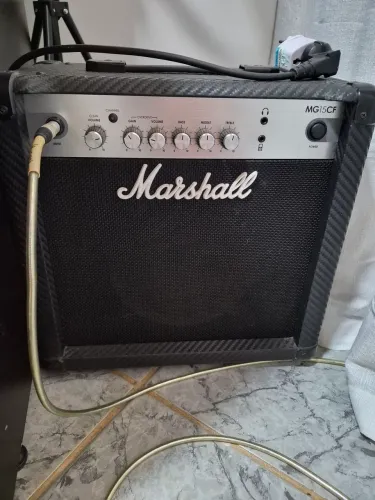 Marshall Mg15 CF