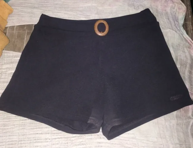 Vendo Short Feminino (Tamanho M)